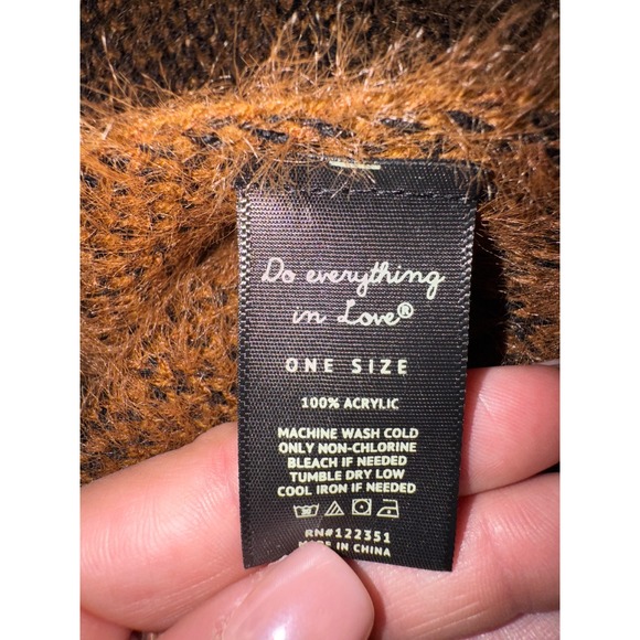 Do Everything In Love Brown Black Tiger Stripe Fuzzy Poncho One Size - Picture 7 of 7